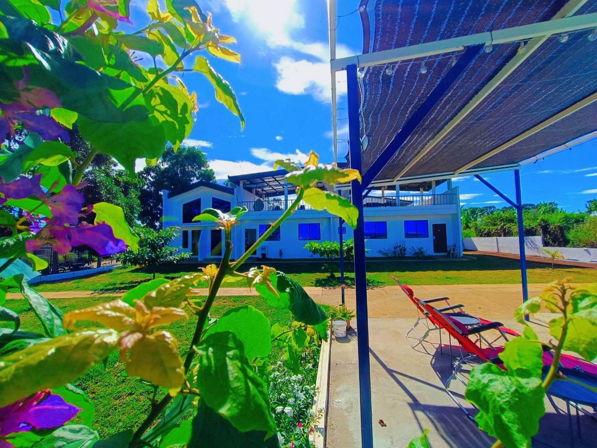 Concetta Tourist Inn Manolo Fortich Buitenkant foto