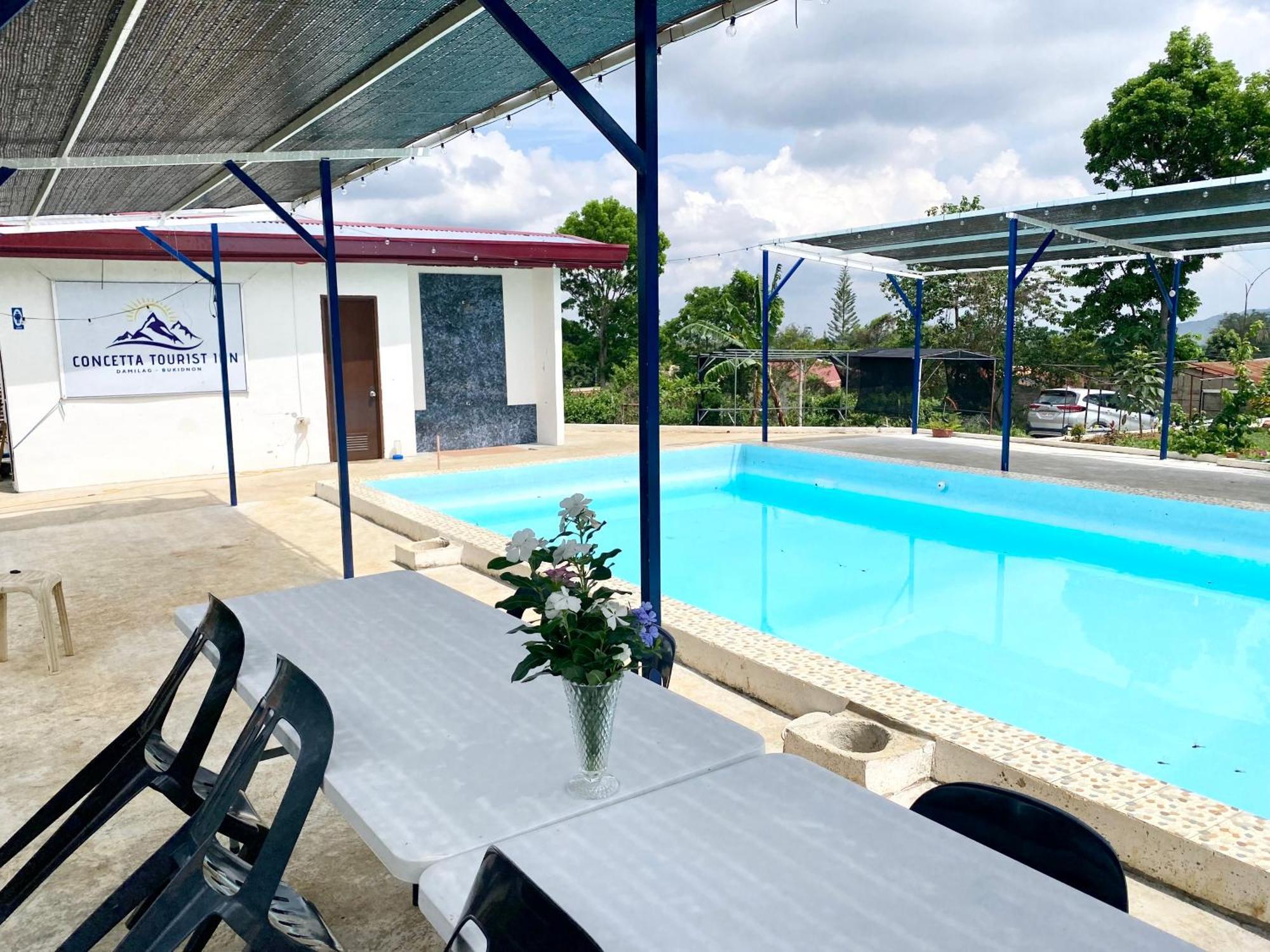 Concetta Tourist Inn Manolo Fortich Buitenkant foto